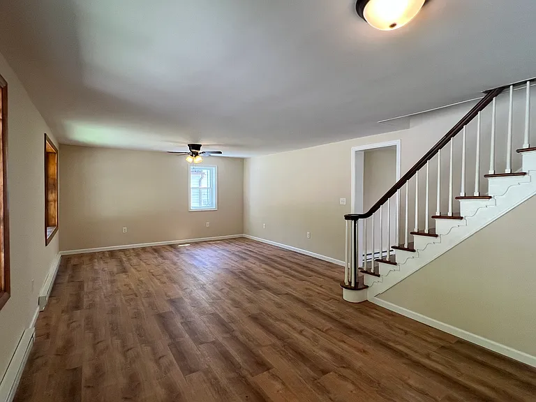 3023 S Main St — Photo 3
