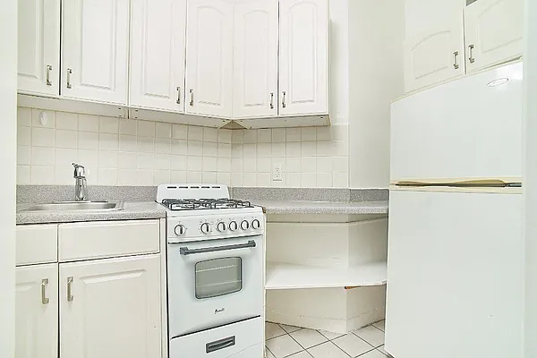 Rented by Living New York | media 31