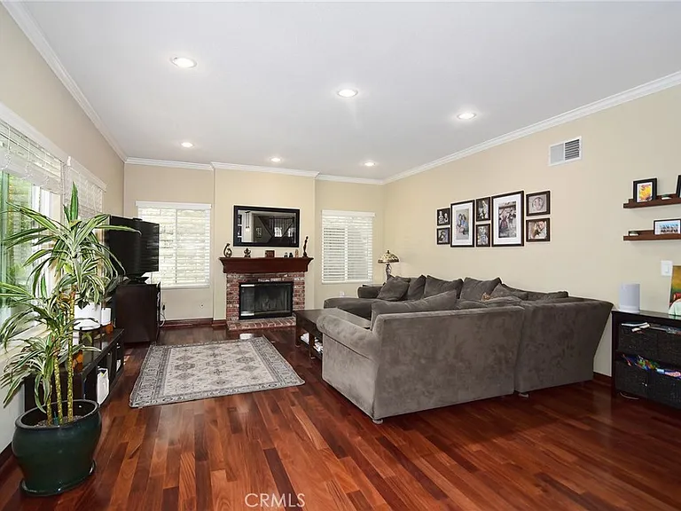 23900 Stagg St — Photo 6