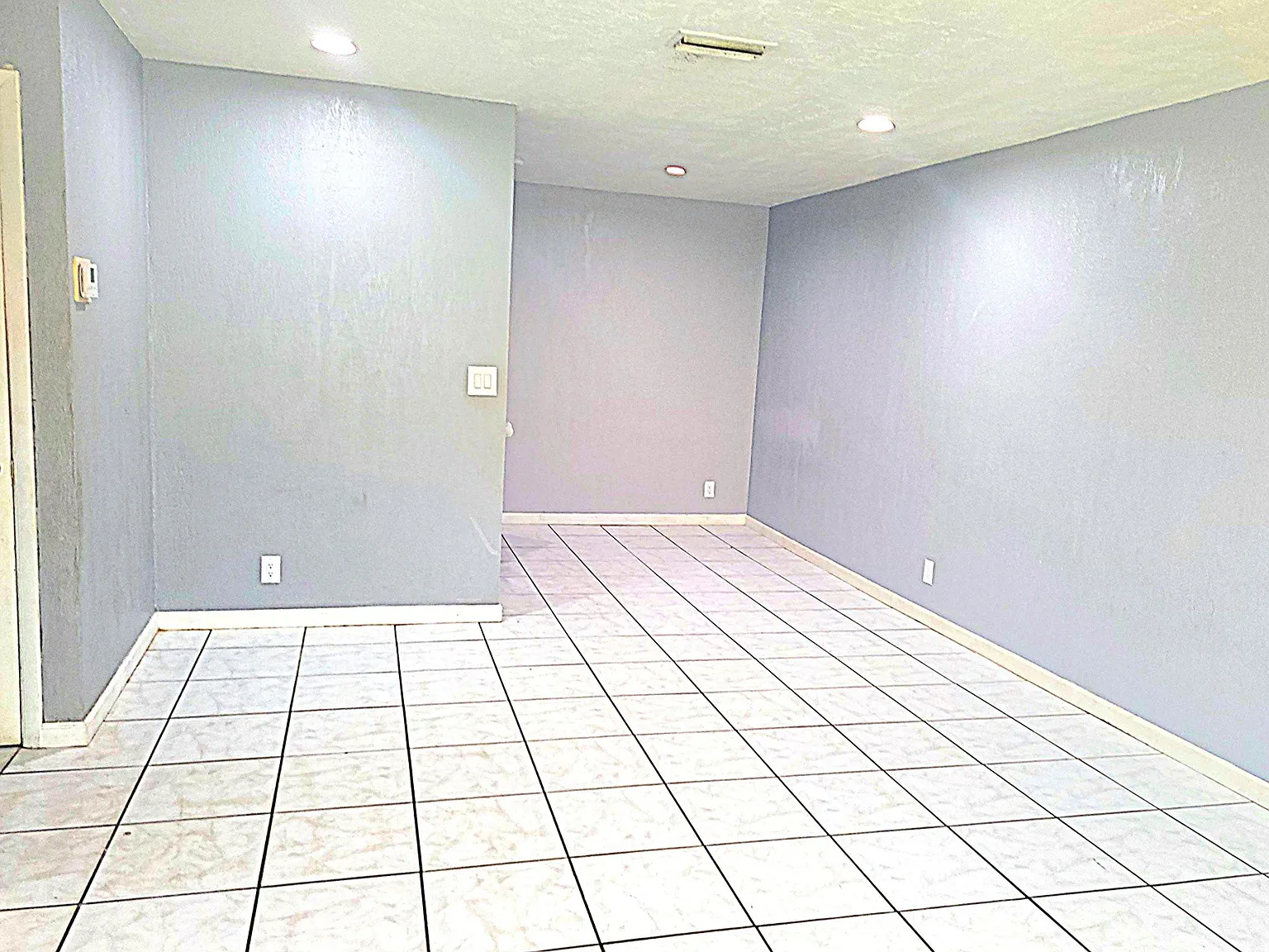 5321 NW 21st Ct — Photo 2