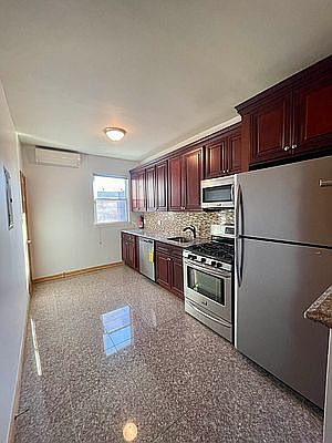 3rd image of 23-31 37th St #2A