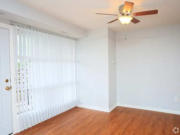 6717 Riverdale Rd — Photo 9