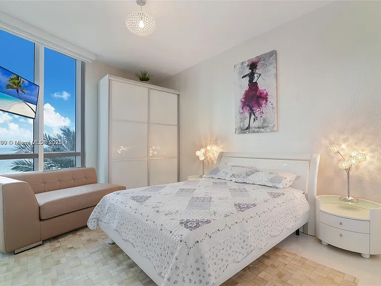 15811 Collins Ave #704 — Photo 8