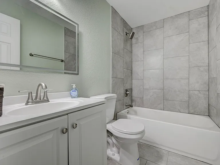 Western Dr — Photo 3