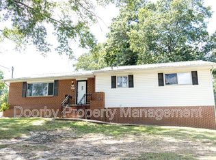 1945 Barrett Dr, Fort Oglethorpe, GA 30742