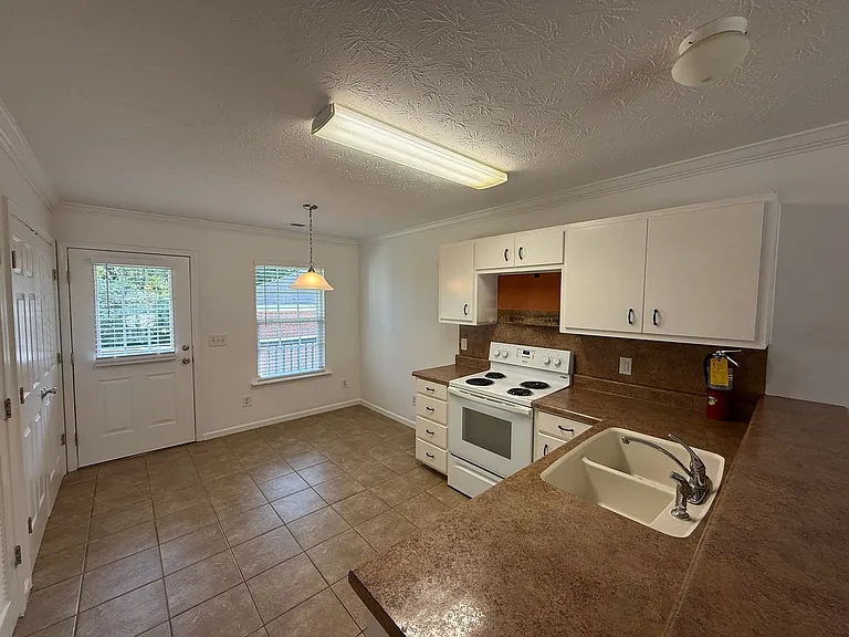 6231 Crystal Dr #B7 — Photo 6