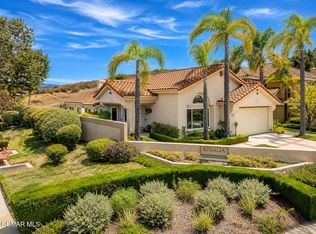 590 Innwood Rd, Simi Valley, CA 93065