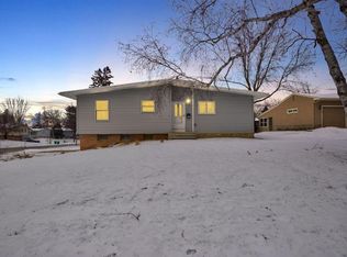 828 8th St SW, Faribault, MN 55021