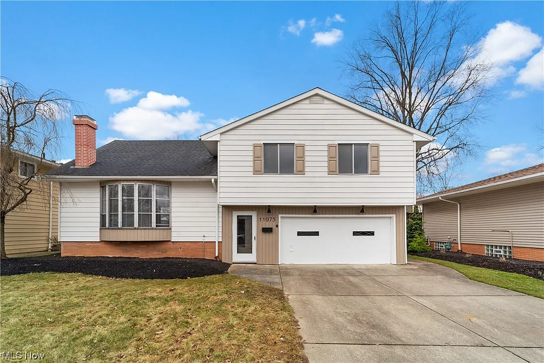 11075 Lafayette Dr photo 1