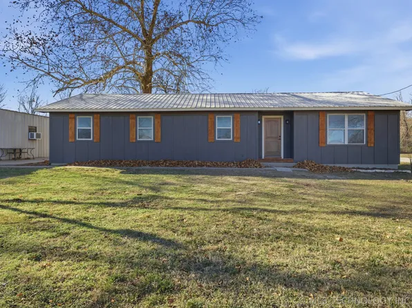 725 N 260th Rd, Mounds, OK 74047