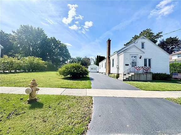 3rd image of 11 Norman Ave