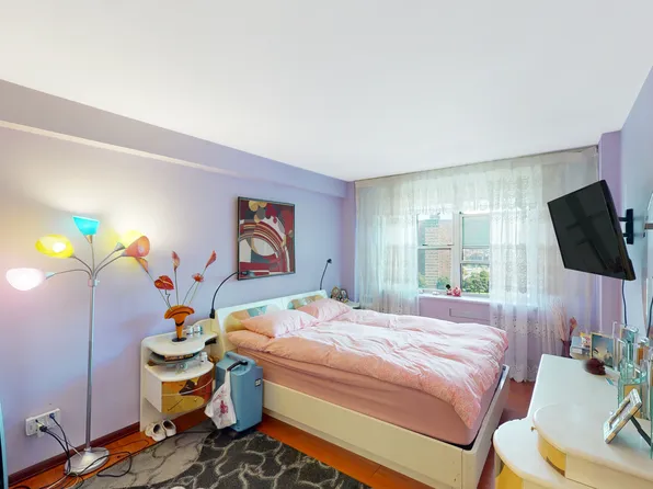 2928 West Fifth Street image 9 of 22