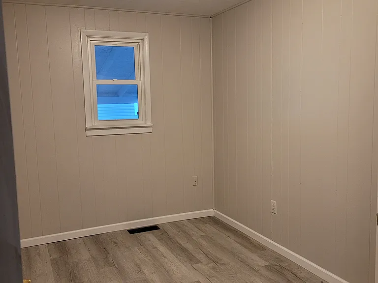 209 W Green St #1 — Photo 7