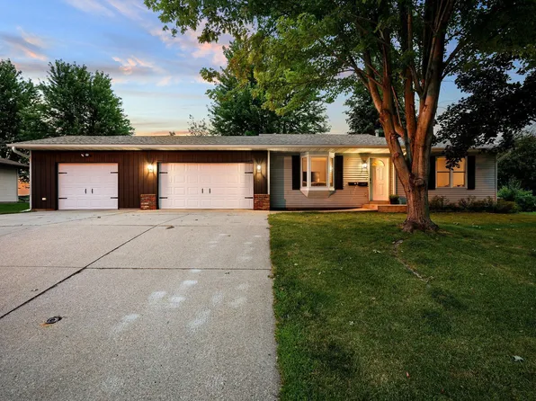 395 Cedardale Dr SE, Owatonna, MN 55060