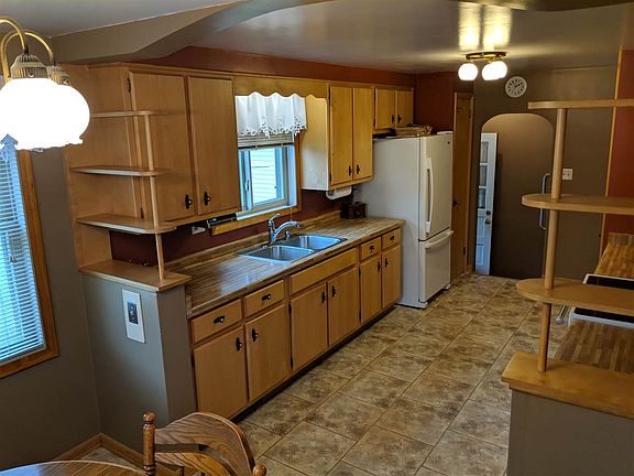 3rd image of 56 Oakwood Ave