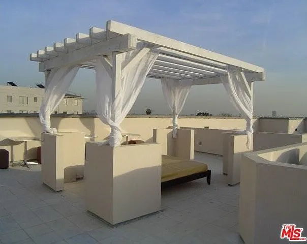 Rooftop Deck