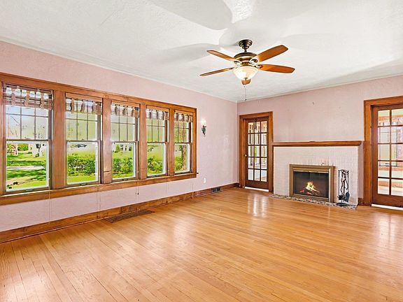 3rd image of 51618 Myrtle Ave