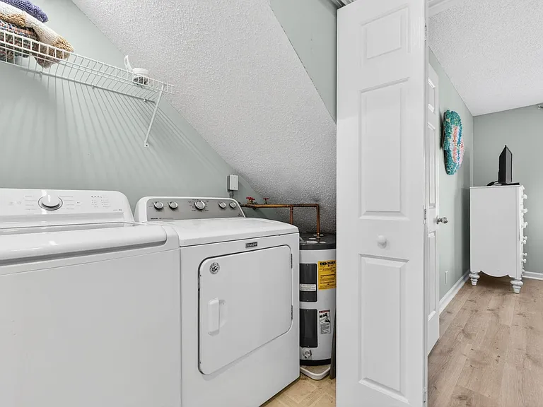 4 Oleander Ln — Photo 4