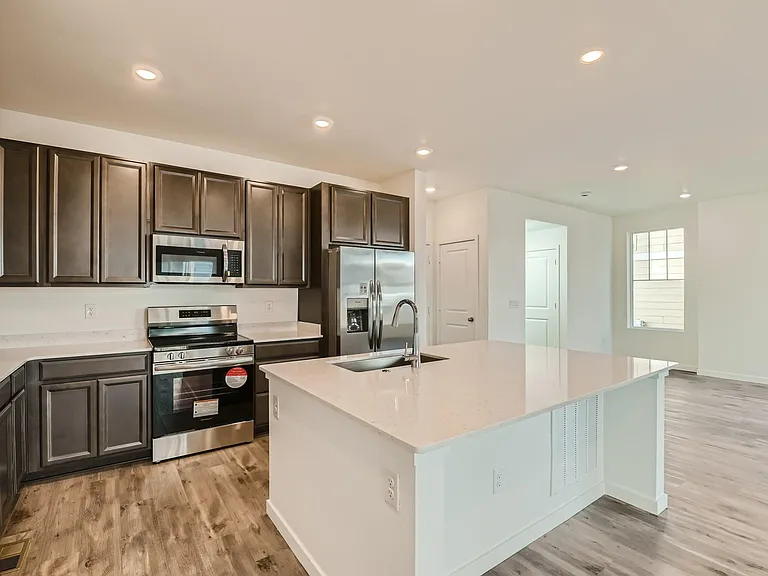 637 Acorn Pl — Photo 5