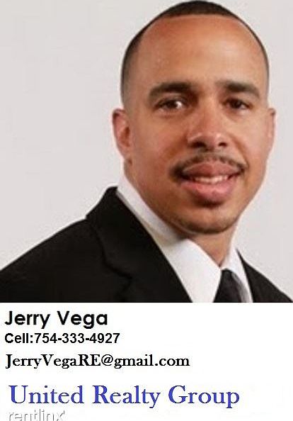 Agent photo with contact