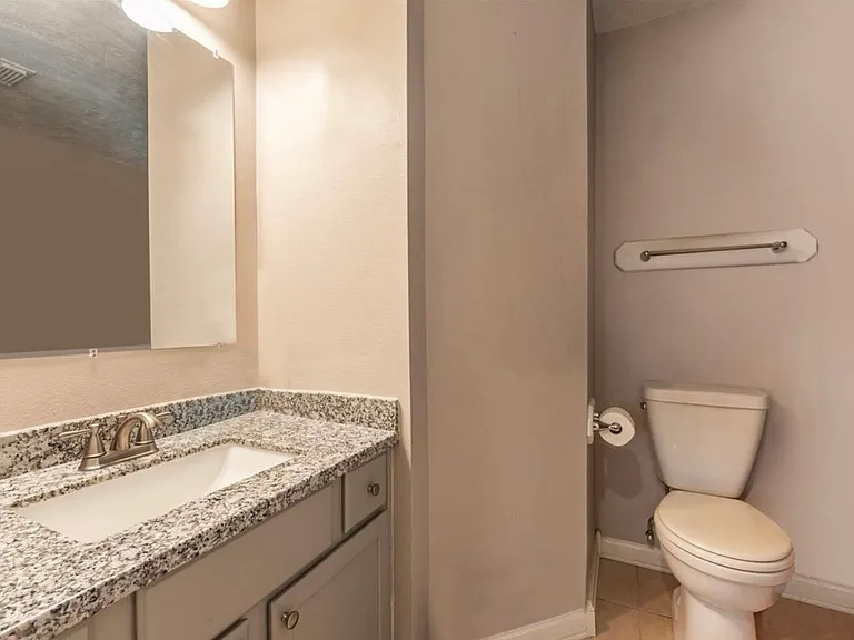 1835 Oak Ridge Dr — Photo 18