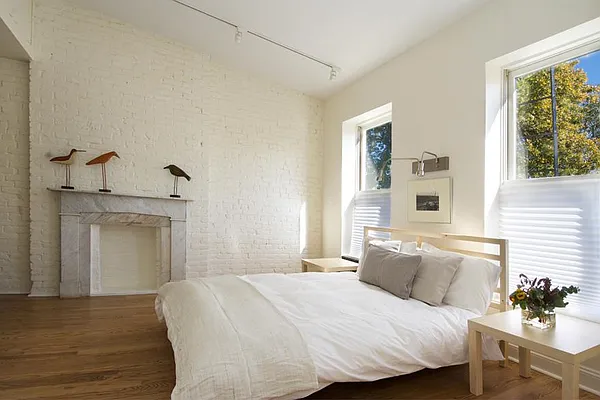 Sold by Brooklyn Bridge | media 18