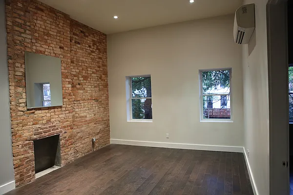 Rented by Chris Stewart, LREB | media 21