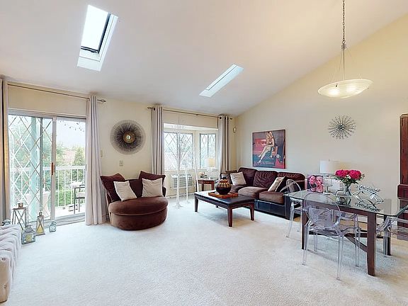 5th image of 1411 Royce St #C