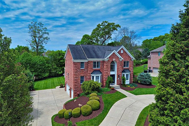 102 Teaberry Ln photo 1