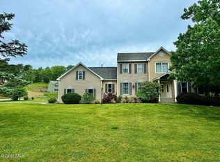 7 Ledgewood Drive, Troy, NY 12180