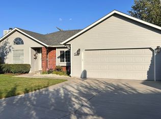 8801 W Grand Ronde Ave, Kennewick, WA 99336