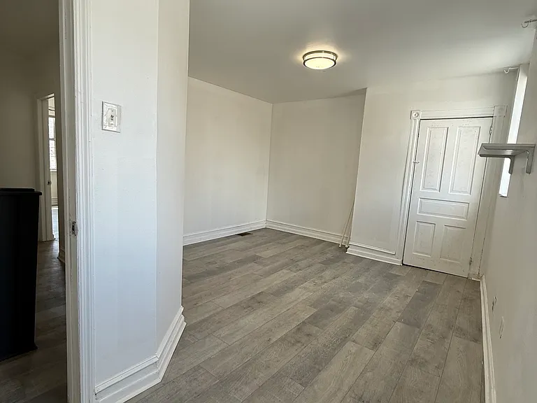 1146 S 9th St — Photo 15