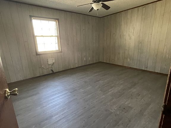 3rd image of 606 NW J St #11504605