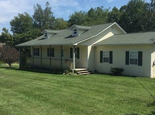 500 Pullman Ln, Oneida, TN 37841