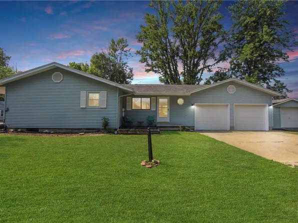 603 S Van Buren St, Sullivan, IL 61951