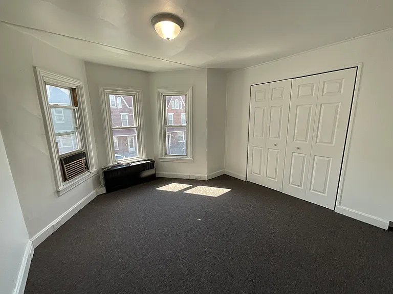 25 Chestnut St — Photo 5
