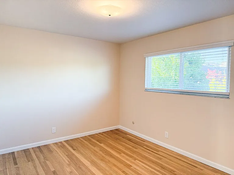 6403 Tamalpais Ave — Photo 15
