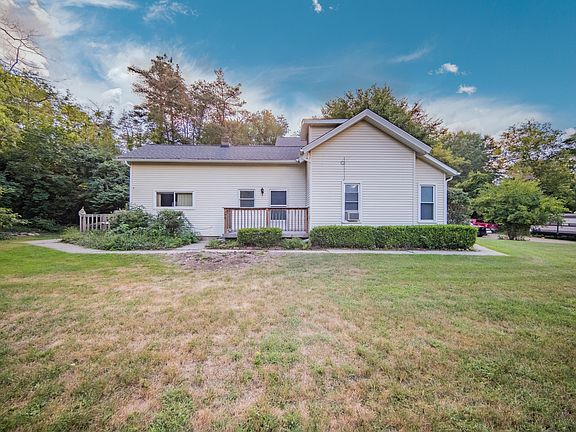 2nd image of 9798 McGregor Rd