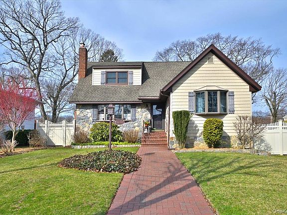 2nd image of 2 Oak Place
