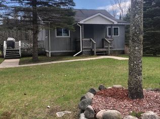 3947 Levering Rd, Cheboygan, MI 49721