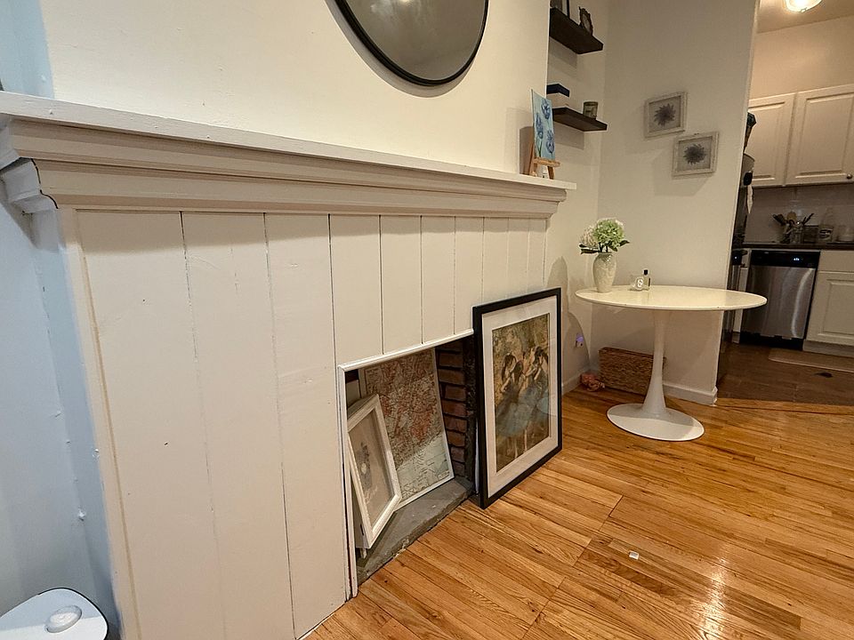 1st image of 114 E 39th St APT 4A