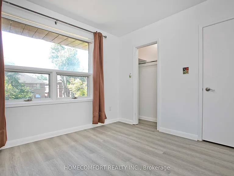 247 Parkview Ave — Photo 19