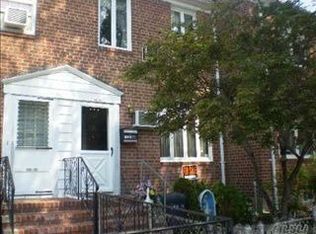 19509 Station Rd, Flushing, NY 11358