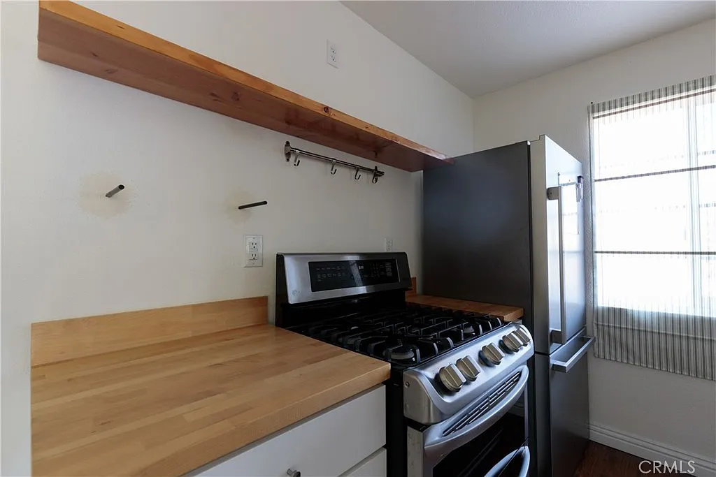 2 bed, 618 sqft, $2,360 — Photo 4