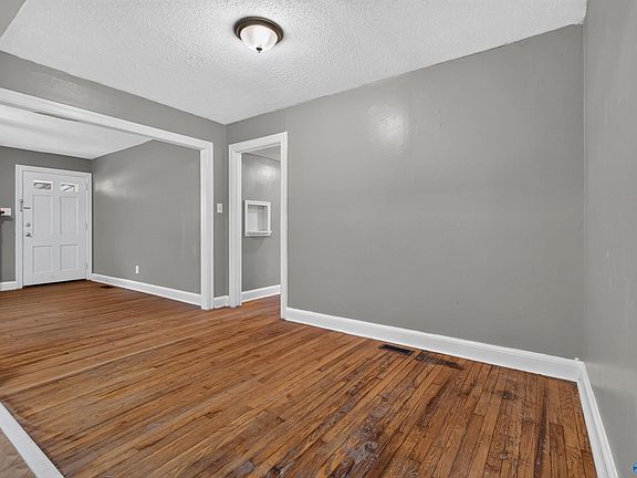 5th image of 216 Nunnally Ave