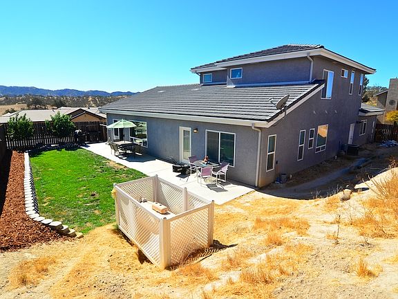 4th image of 3570 Lakeside Village Dr