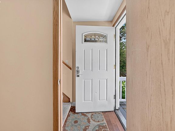 4th image of 1210 Put In Bay Rd