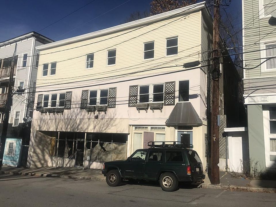 2nd image of 104 Daniels St