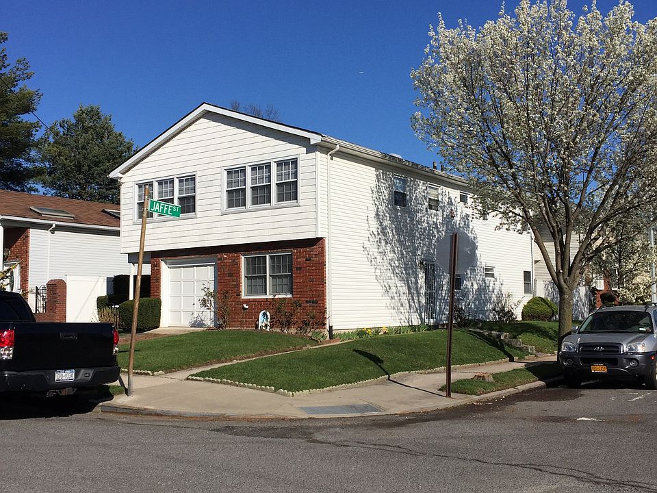 2nd image of 127 Levit Ave