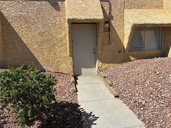 3rd image of 1303 Darlene Way APT 302A